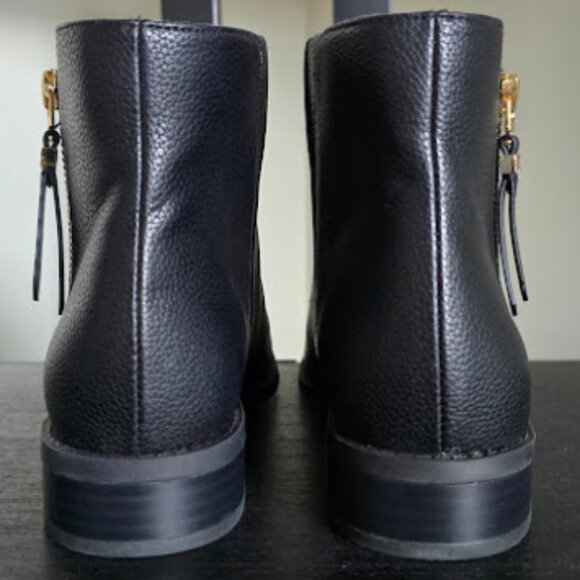 NIB Michael Kors Britt Faux Leather 1" Heel Round Toe Side Zip Ankle Bootie - Picture 12 of 14